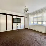 Rent 4 bedroom house in Hadley Wood