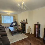 Rent 5 bedroom house in Camberley