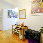 Rent a room of 106 m² in madrid