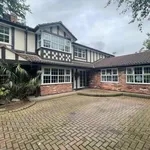 Rent 4 bedroom flat in Formby