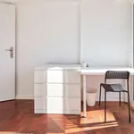 Rent a room in lisbon