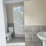 Rent 1 bedroom apartment of 25 m² in Bedfordview