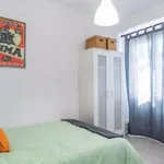 Rent 4 bedroom apartment in Valencia