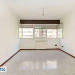 Affitto 5 camera appartamento di 130 m² in Rome