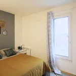 Rent a room in paris