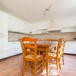 Rent 4 bedroom house of 189 m² in Altavilla Vicentina