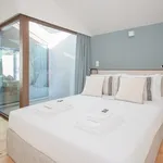 Rent 1 bedroom apartment of 780 m² in Porto