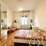 Rent 3 bedroom apartment of 100 m² in Milan