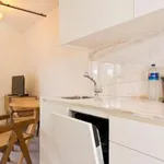 Rent 1 bedroom apartment in porto