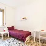 Rent a room in milan