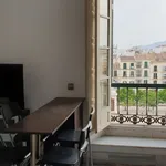 Rent 1 bedroom apartment of 484 m² in Málaga