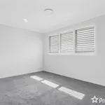 Rent 5 bedroom house in  Box Hill NSW 2765                        