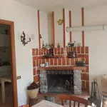 Rent 4 bedroom house of 250 m² in Montereale