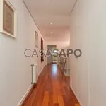 Rent 4 bedroom house of 191 m² in Porto