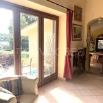 Rent 4 bedroom house of 270 m² in Roma