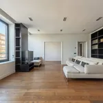 Rent 4 bedroom apartment of 130 m² in Milan