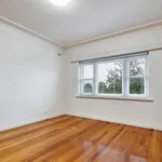 Rent 2 bedroom apartment in Caulfield North