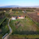 Rent 8 bedroom house of 220 m² in Arezzo