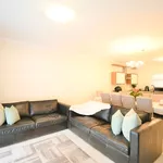 Rent 2 bedroom apartment of 113 m² in Bedfordview