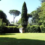 Rent 5 bedroom house of 450 m² in Rome