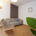 Rent 5 bedroom apartment of 70 m² in Barcelona