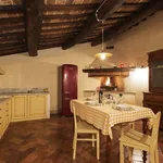 Rent 6 bedroom apartment of 136 m² in Cortona