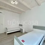 Affitto 3 camera appartamento di 81 m² in Verona