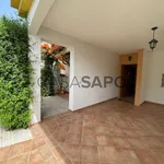 Rent 4 bedroom house of 193 m² in Albufeira