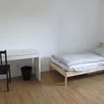 77 m² Zimmer in Berlin