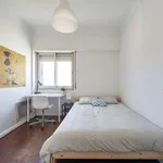 Rent a room in lisbon