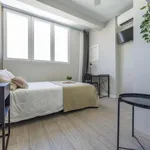 Rent a room of 90 m² in valencia