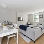 Rent 3 bedroom flat in London