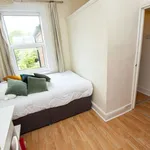 Rent 4 bedroom flat in West Midlands