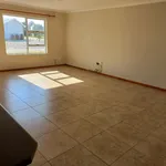 Rent 3 bedroom house in Kouga Local Municipality