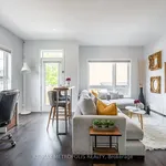 Maison de 2497 m² avec 6 chambre(s) en location à Toronto