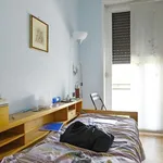 Rent a room of 70 m² in milan