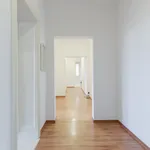 Miete 8 Schlafzimmer wohnung von 16 m² in Berlin