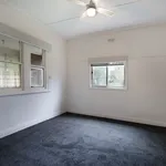 Rent 3 bedroom house in Ironbark