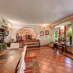 Rent 5 bedroom house of 388 m² in Alserio