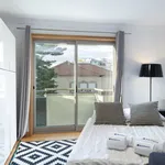 Rent 3 bedroom apartment of 120 m² in Porto