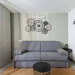 Rent 3 bedroom apartment of 25 m² in Milan