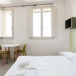 Rent 1 bedroom apartment of 25 m² in Milan