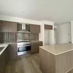 Rent 4 bedroom house in Armstrong Creek VIC 3217