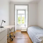 Rent a room in lisbon