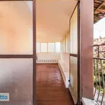 Affitto 4 camera appartamento di 148 m² in Bologna