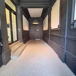 Huur 9 slaapkamer appartement van 250 m² in Brussels