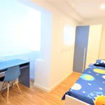 Rent 2 bedroom apartment of 100 m² in Málaga