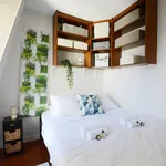 Rent 1 bedroom apartment of 22 m² in Paris