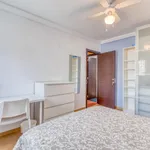 Rent 4 bedroom apartment in Valencia