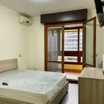 Affitto 2 camera appartamento di 80 m² in Naples